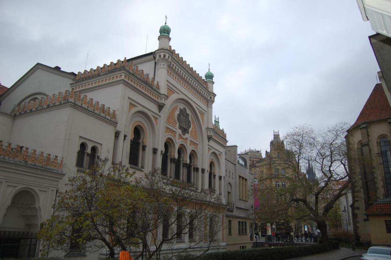 Apartment In The Heart Of Praag Buitenkant foto