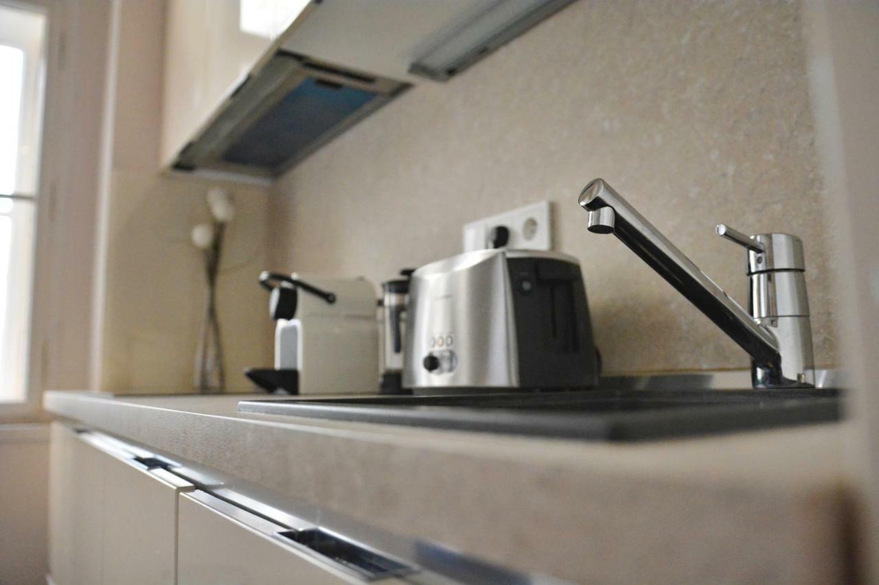 Apartment In The Heart Of Praag Buitenkant foto